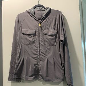 Title Nine L front zip hooded jacket